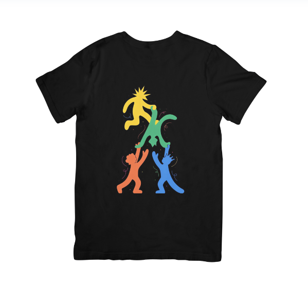 Camiseta de algodón negra con ilustración central de los cuatro personajes de OMNIS formando una torre humana.