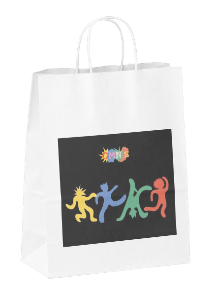 Bolsa de papel blanca para tienda con el logo de OMNIS y los cuatro personajes coloridos estampados en la parte frontal inferior sobre un fondo de un cuadrado negro.