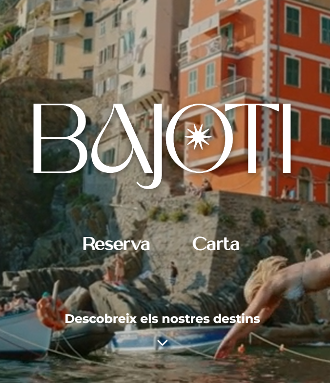 Web Bajoti del Home, noia saltant al mar